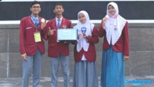 Luar Biasa, Tim KTI MAN 2 Gresik Raih Medali Emas di Ajang Kompetisi Internasional