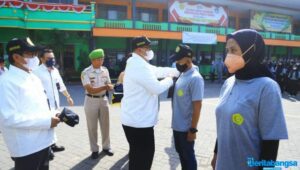 Lepas Peserta KKN, Begini Pesan Plt Bupati Probolinggo untuk Mahasiswa