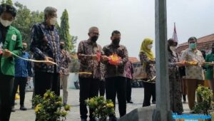 Mahasiswa Unusa Resmikan Taman Lansia di Driyorejo Gresik
