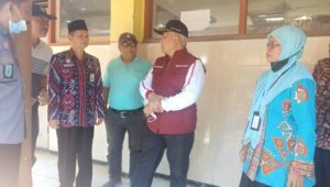 Tinjau Sekolah Rusak dan Minim Siswa, Bupati Malang Minta Segera Merger