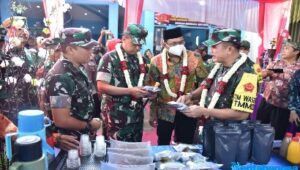Bupati Sidoarjo dan Asintel Kasad Tinjau TMMD 2022 Desa Rejeni