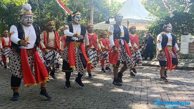 HUT RI
