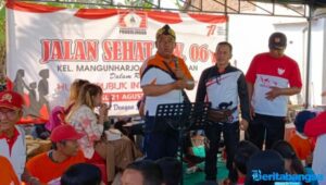 HUT RI ke- 77 Warga RW 6 Kelurahan Mangunharjo Gelar Jalan Sehat