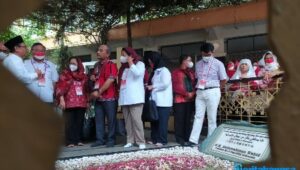 Puluhan Pendeta se Indonesia Ziarah Makam Gus Dur di Jombang