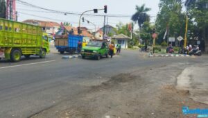 Ngapling Perbaikan Jalan, Demi Kepuasan Pengguna Jalan