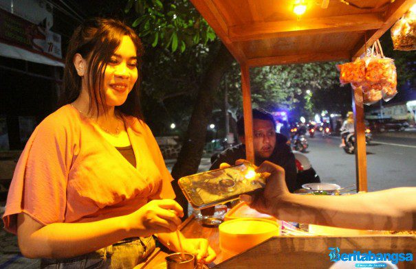 Penjual Angkringan