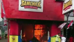 Gerai Makanan Cepat Saji Sam Chik Dilalap si Jago Merah