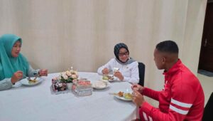 Sarapan Lauk Sate Kambing, Temani Nasihat Pemain Timnas U-20 Asal Jombang dari Bupati