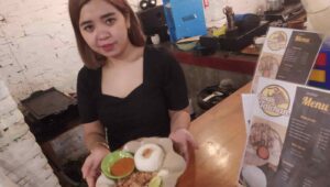 Sensasi Gigitan Pertama Sate Taichan Jombang Bikin Ketagihan