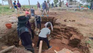 BPK Jatim Ekskavasi Situs Mbah Blawu Jombang, Ini Temuannya