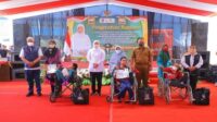 Gubernur Jatim Bagikan Bansos Rp257 Miliar untuk Cegah Inflasi