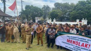 Ada Apa Lagi? Ratusan Massa AKD dan PPDI Geruduk Kantor Dewan