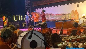 Lestarikan Budaya, Ubaya Gelar Wayang Kulit Babad Wanamarta