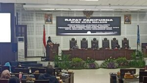 Sutiaji Sampaikan Jawaban Pemandangan Umum Fraksi DPRD Terhadap Raperda Kota Malang P-APBD 2022