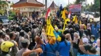 Massa PMII Probolinggo Kukuh Tolak Kenaikan Harga BBM