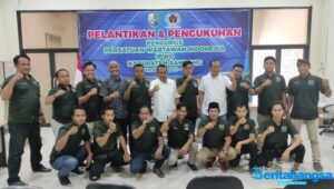 Terpilih Aklamasi, Mamang Dilantik Pimpin PWI Sampang 2022-2025