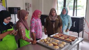 SDM Eks Karyawan Pabrik Rokok Dilatih Skill Unik