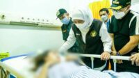 Insiden Stadion Kanjuruhan, Gubernur Khofifah Keliling Salurkan Bantuan dan Tanggung Biaya