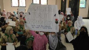 Ratusan Siswa MI Muhammadiyah Gelar Doa Bersama