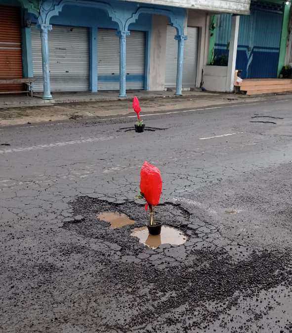 Jalan Rusak