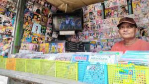Seniman Jombang Ini Bertahan Hidup dari Jualan DVD