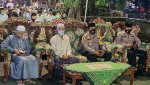 Tingkatkan Ukhuwah Islamiyah Kapolsek Tambaksari Hadiri Maulid Nabi