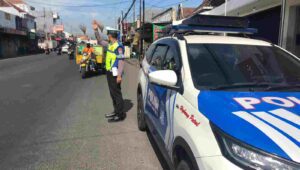 Tilang Manual Disetop, Polisi Jombang Ini Geser ke Elektronik