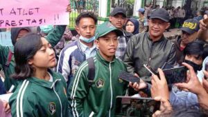 FMR Geruduk Pendapa Bupati Blitar Tagih Bonus Atlet