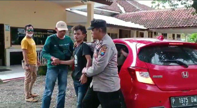 Ppelaku kedua