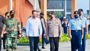 Jokowi Resmikan Pabrik Bioetanol Tebu di Mojokerto