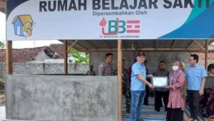 Kurangi Ketergantungan Anak pada Gadget, PT BJB di Probolinggo Resmikan Rumah Belajar