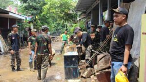 Izzul Aslah Intruksikan Kader Ansor Bantu Warga Jember Terdampak Banjir
