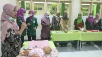 FKK Unusa Ajari Orangtua Pijat Bayi yang Benar