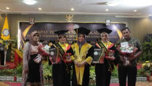 ITB WiGa Beri Penghargaan 5 Wisudawan ke–26