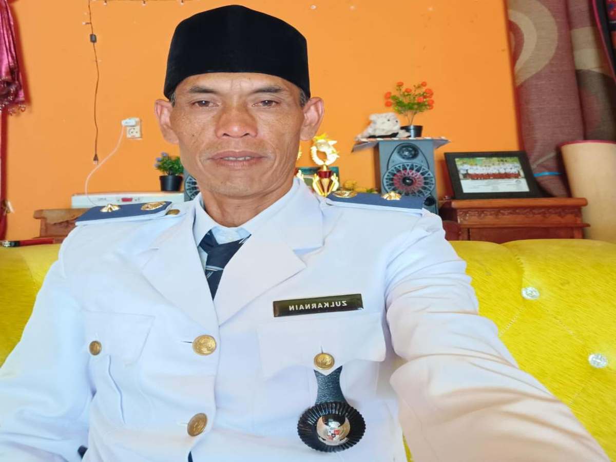 Kades Tambang Saweak