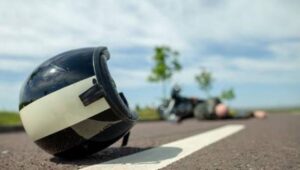 Mobil Oleng, Seruduk Dua Motor, Guru di Jombang Tewas