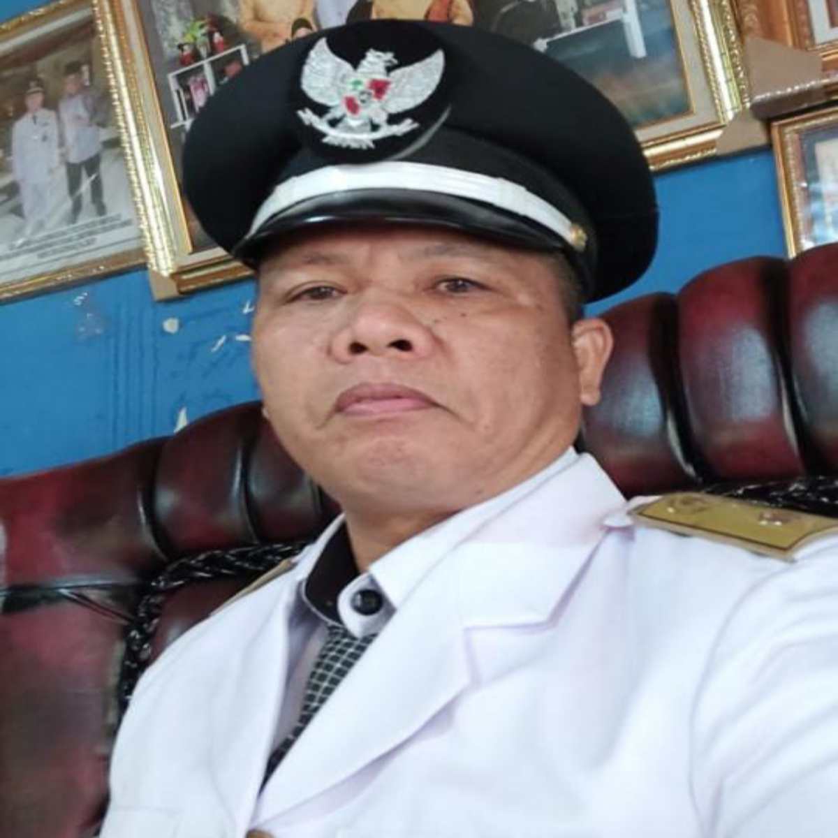 Kepala Desa Tabeak Blau