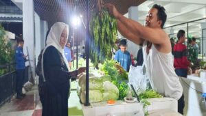 Sambang Pasar Wisata Bupati Bojonegoro Borong Sayuran Segar
