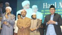 Bukti Cinta NKRI, Puluhan Ribu Jamaah di Bondowoso Lantunkan Lagu Indonesia Raya dan Yalal Wathon di Haul Ulama