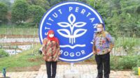 Arif Satria Kembali Pimpin IPB Gubernur Khofifah Hadiri Pelantikannya