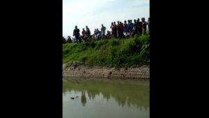 Penemuan Mayat Pria Disabilitas di Sungai Gegerkan Warga Jombang