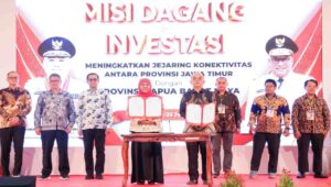 Kali Pertama Misi Dagang di Tanah Papua, Khofifah Transaksi 246 Miliar