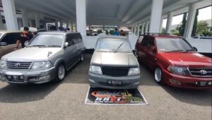 Di Tengah Serbuan Mobil Listrik, Pecinta Toyota Kijang Kapsul Kian Eksis