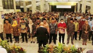 Wali Kota Surabaya, Eri Cahyadi: Jika RT- RW dan LPMK Ketahuan Pungli akan !