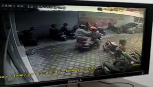 2 Perampok Naik Vario Putih Gasak BRI Kunir di Siang Bolong