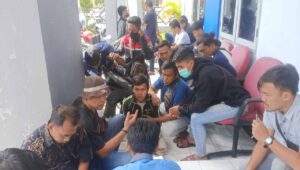 Buruh Pabrik Triplek Arjasa Jember: Kami Kerja untuk Dapat Gaji, Bukan Kerja Bakti