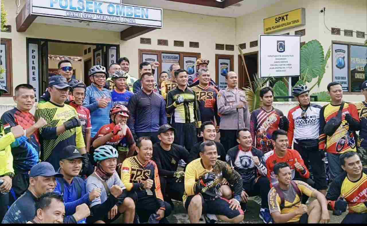 Gowes