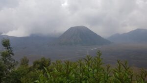 Waspada, Aktivitas Gunung Bromo Meningkat Hingga Muncul Api