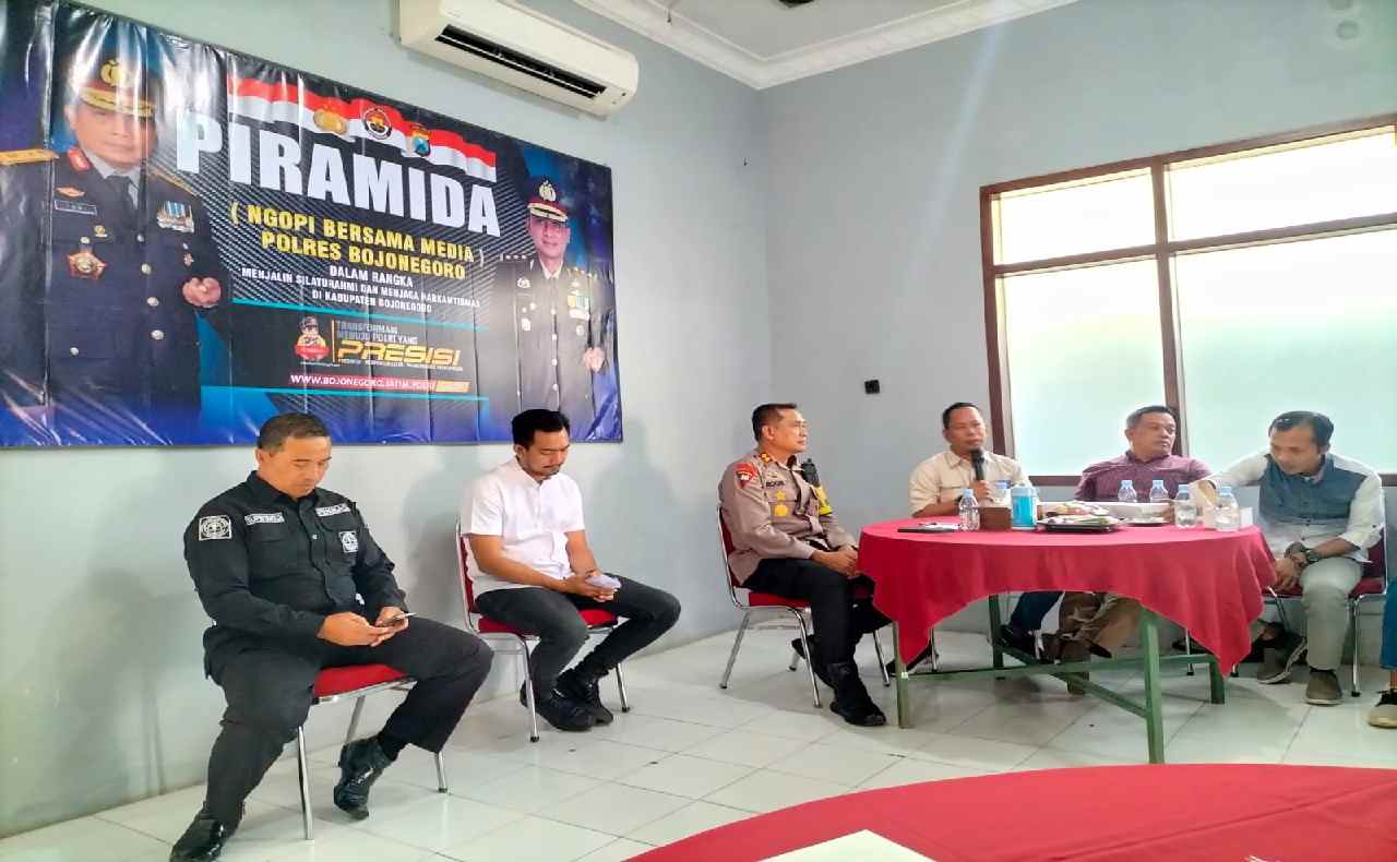 PIRAMIDA