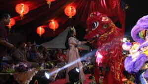 Ribuan Warga dan Etnis Tionghoa Tumpah di Sepanjang MH Thamrin Kenang Tradisi Perayaan Cap Go Meh 2023